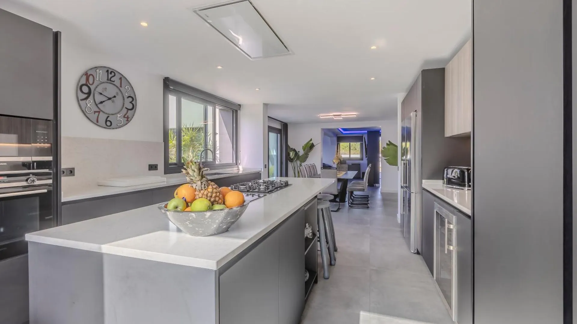 Luxury Villa Amazing Location Marbella Spanyolország