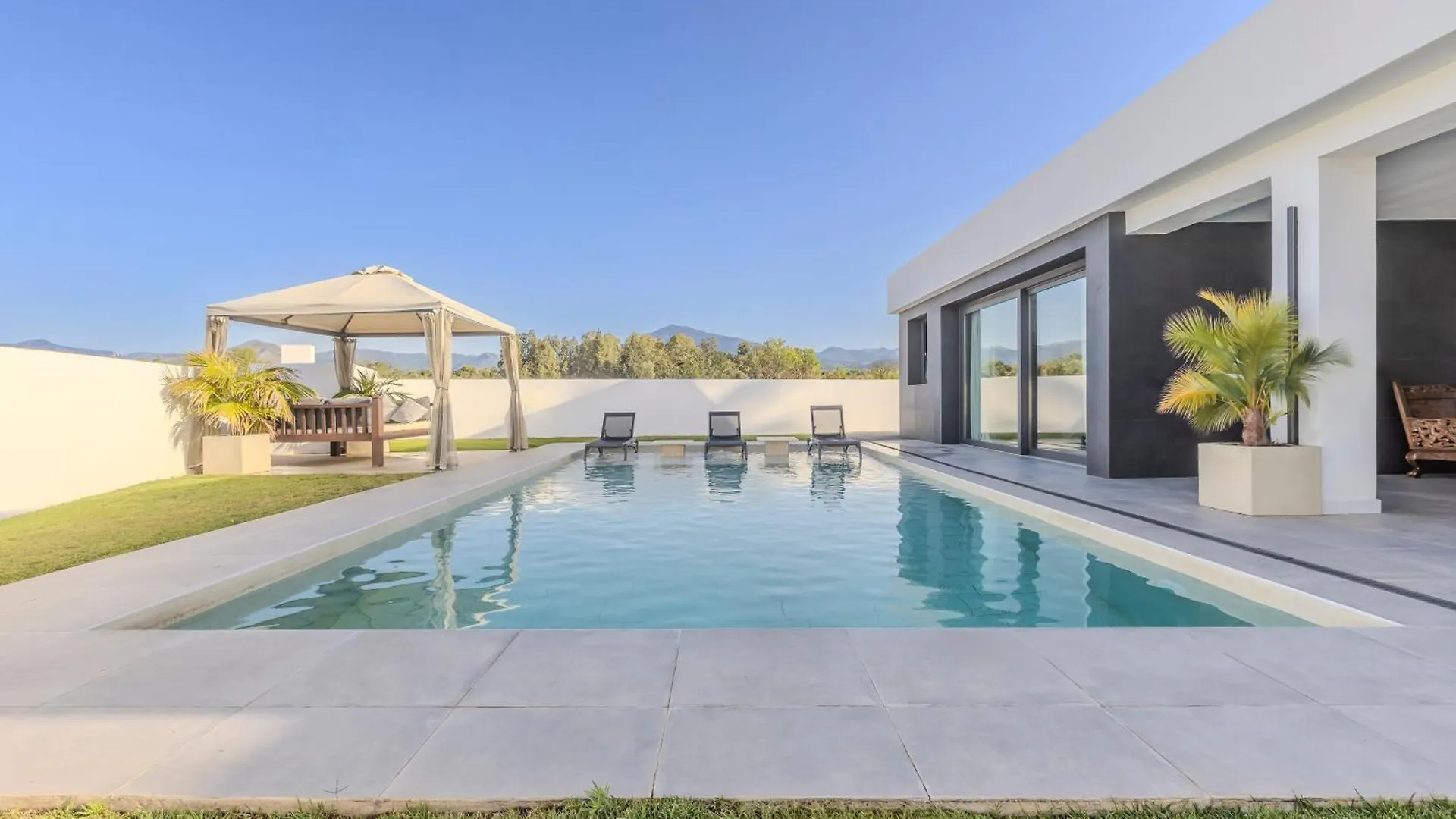 Luxury Villa Amazing Location Marbella