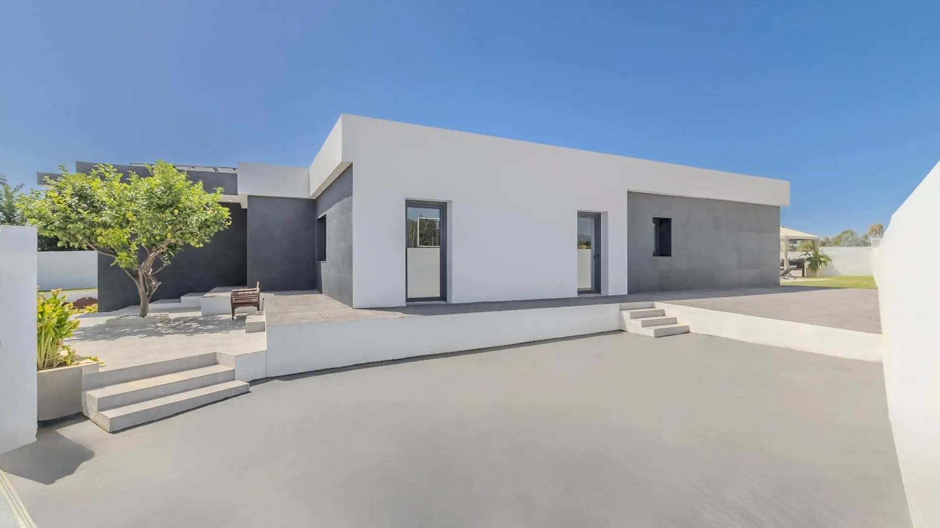 Luxury Villa Amazing Location Marbella