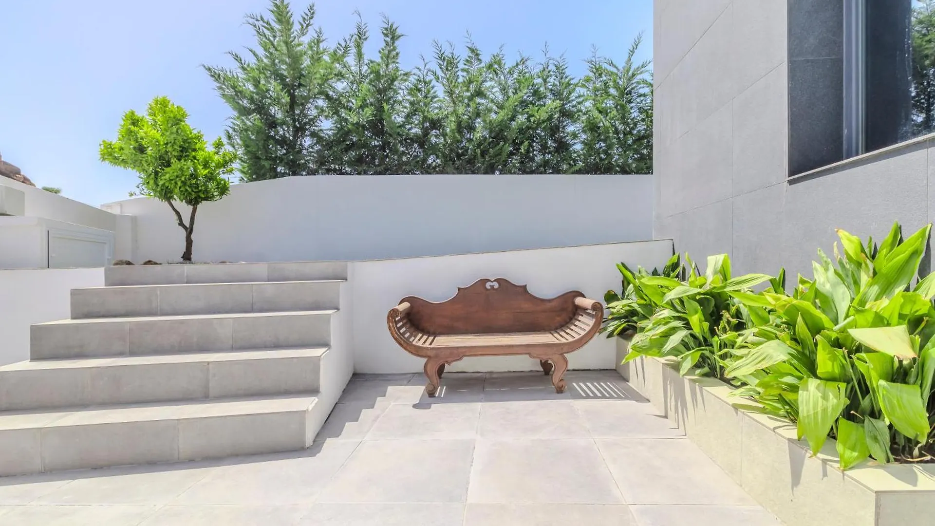 Luxury Villa Amazing Location Marbella Spanien